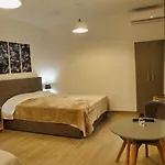 شقة Enjoy Meteora Two كالامباكا