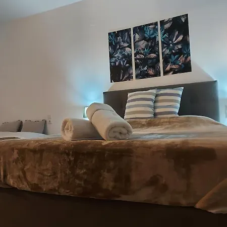 Appartement Enjoy Meteora Two